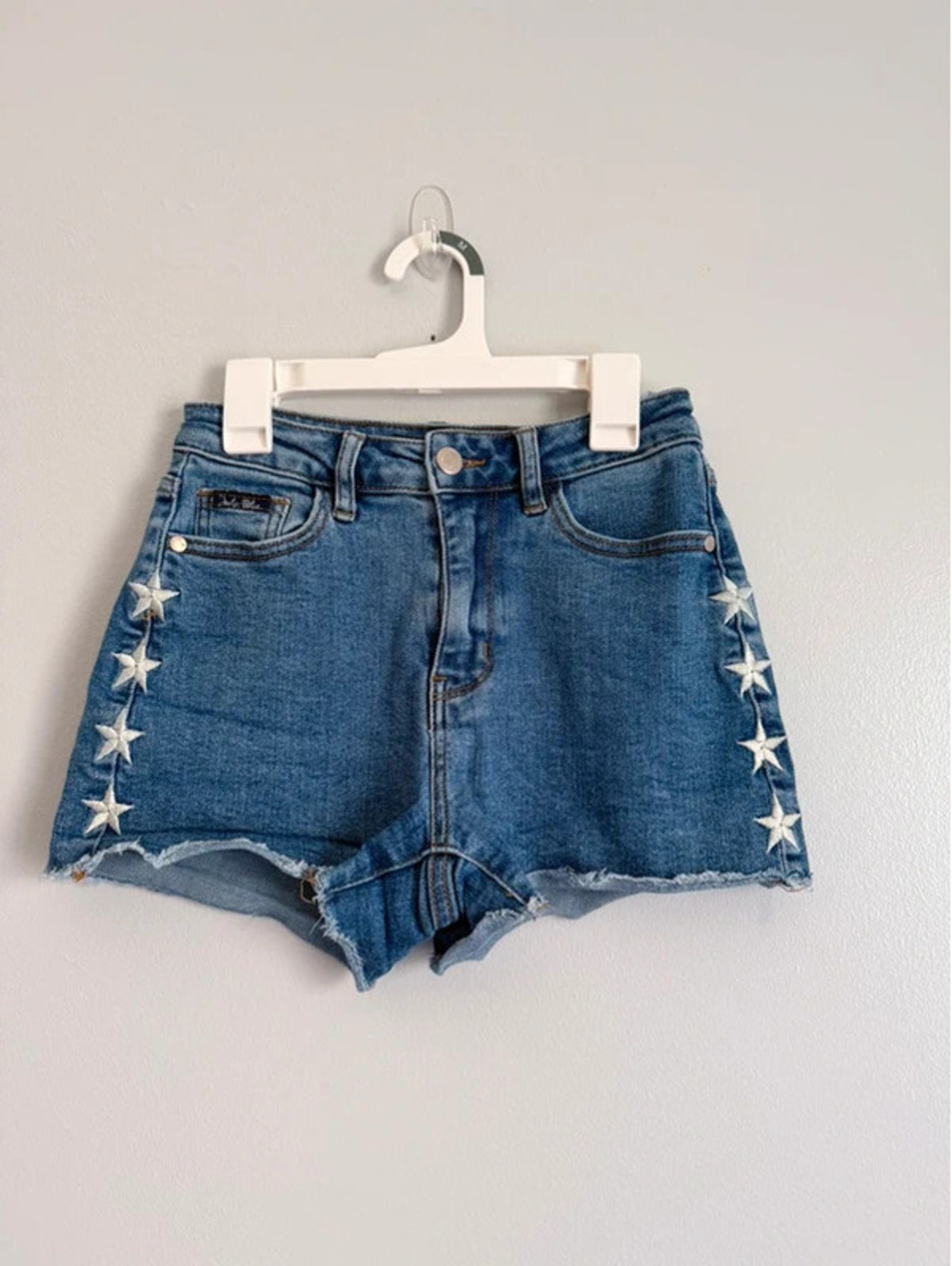 Judy Blue Star Embroidered High Rise Denim Shorts XS